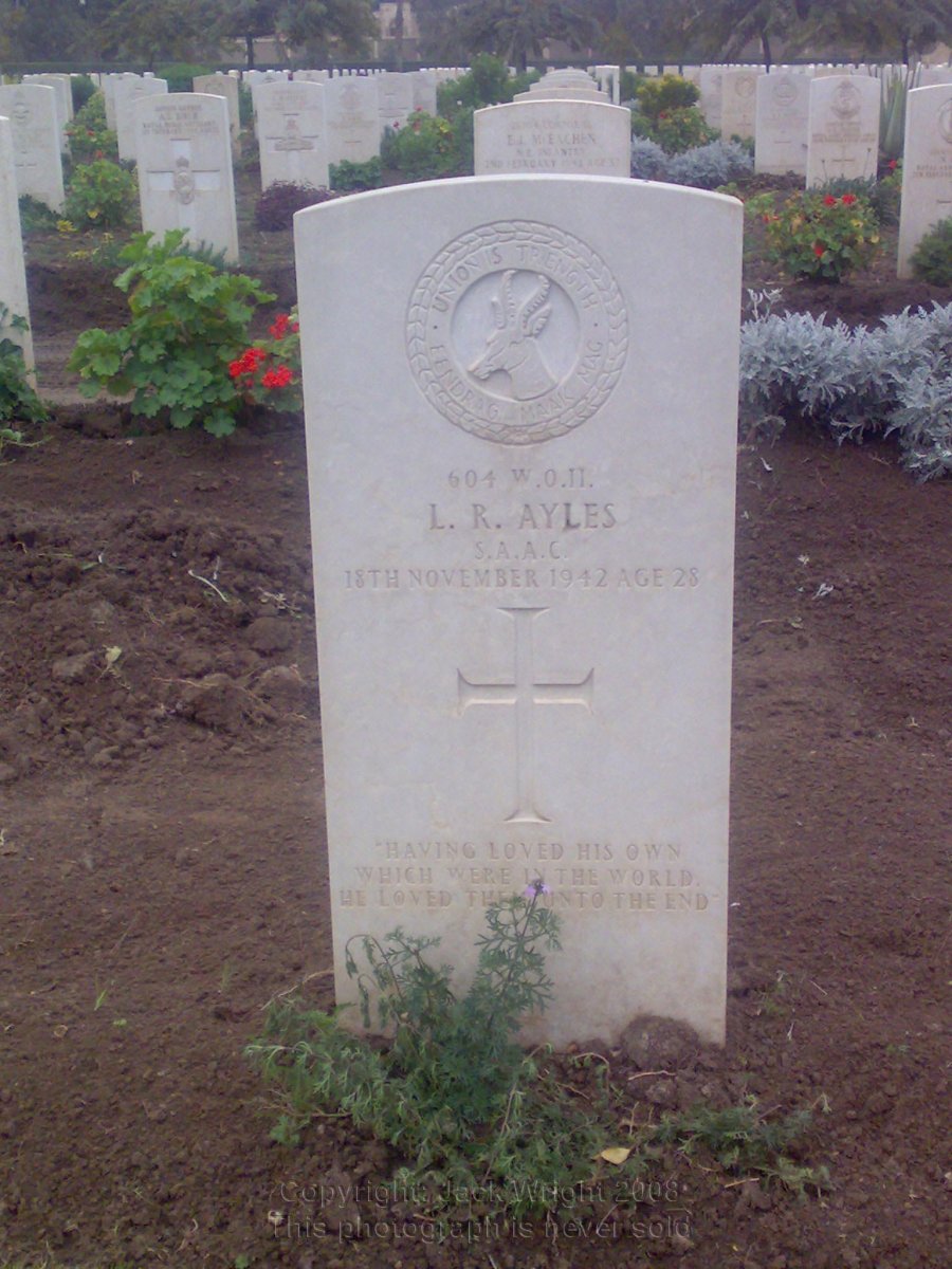 AYLES L.R. -1942