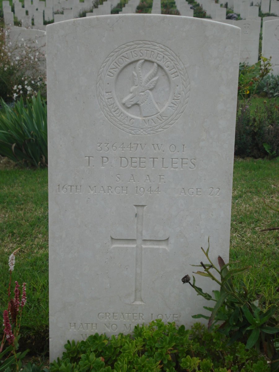 DEETLEFS T.P. -1944