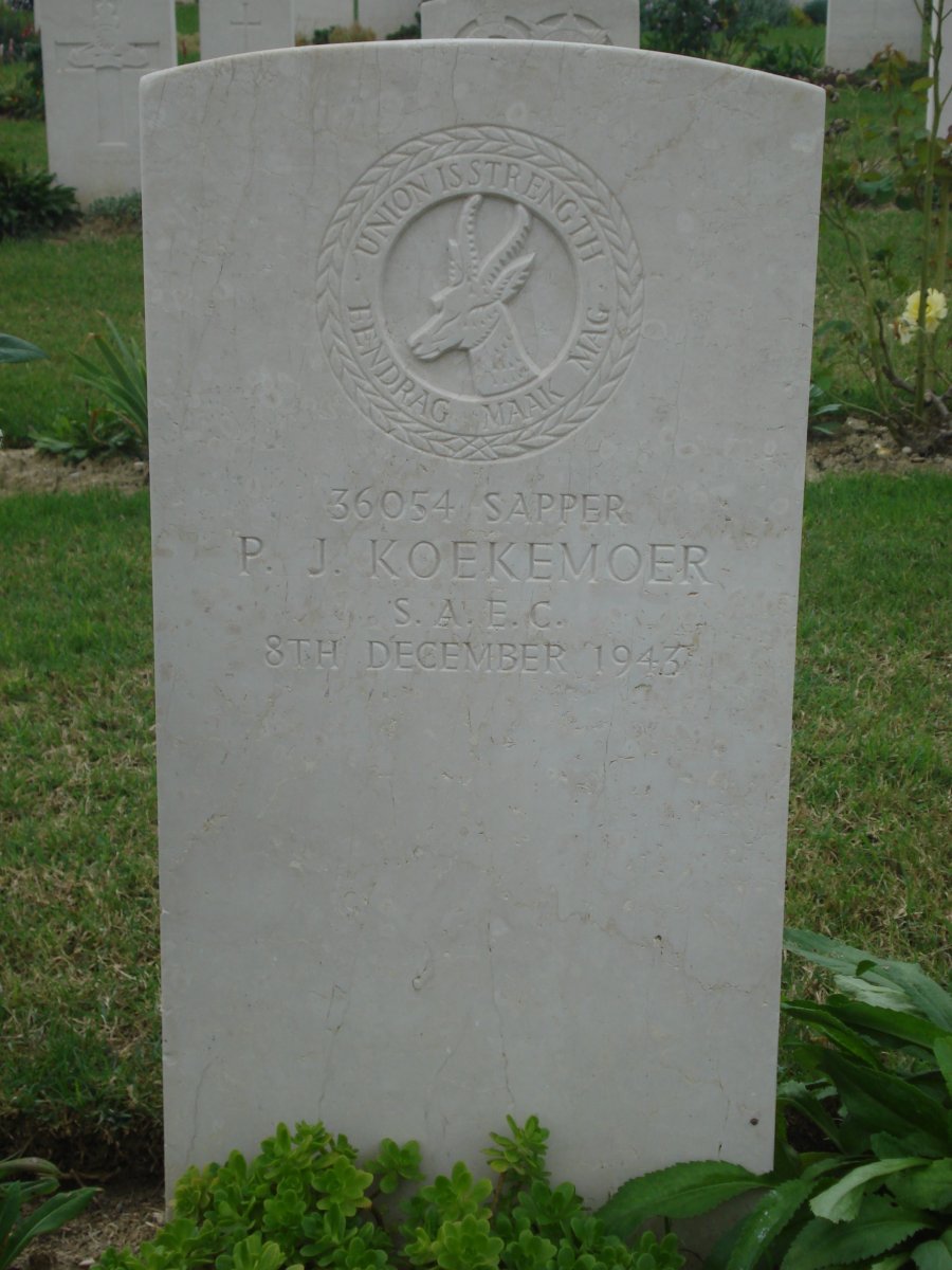 KOEKEMOER P.J. -1943