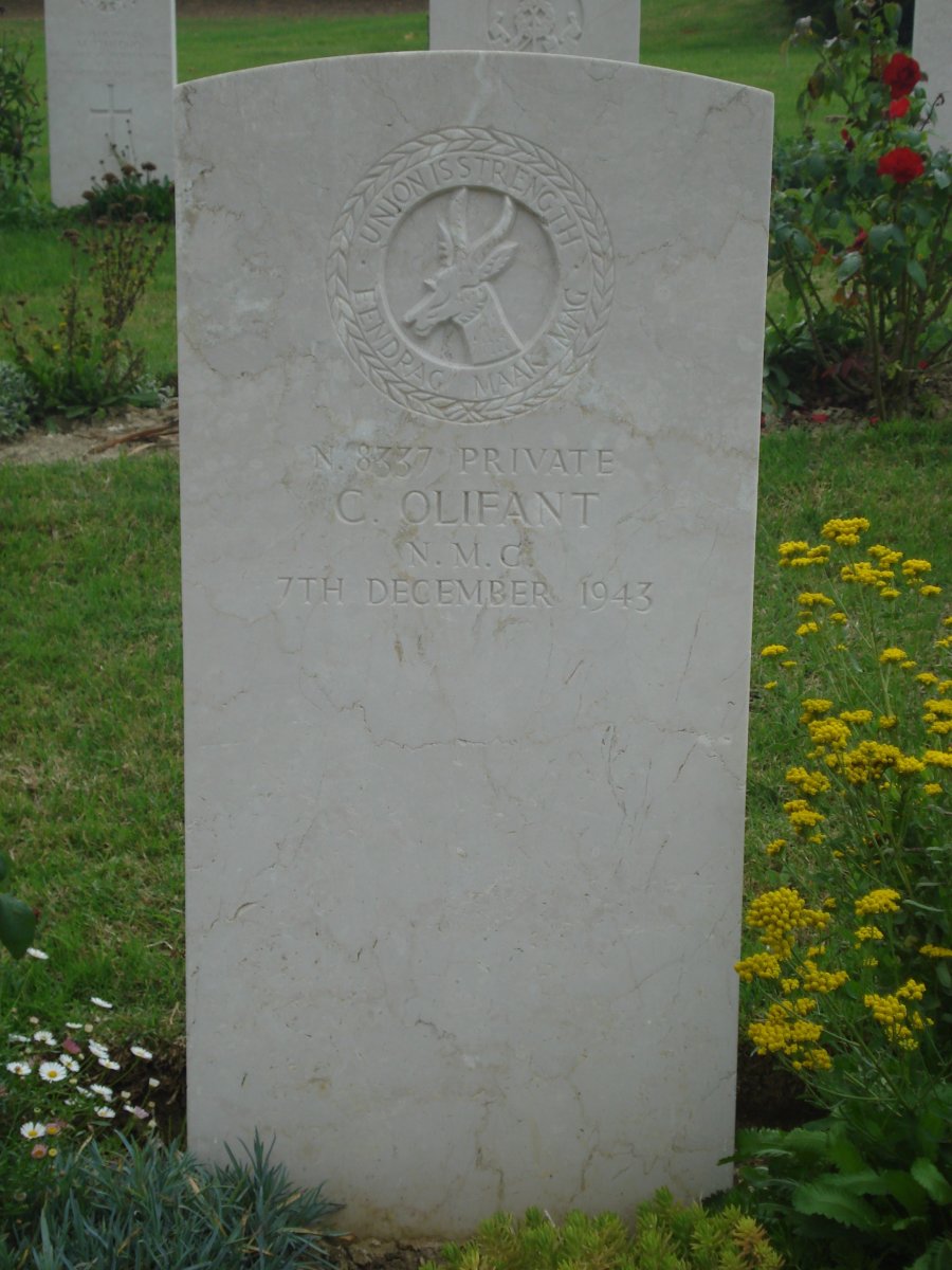 OLIFANT C. -1943