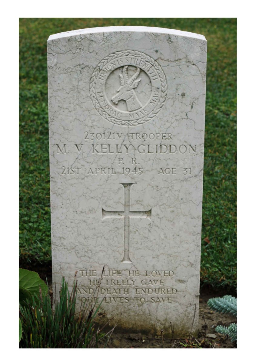 GLIDDON M.V. KELLY- -1945