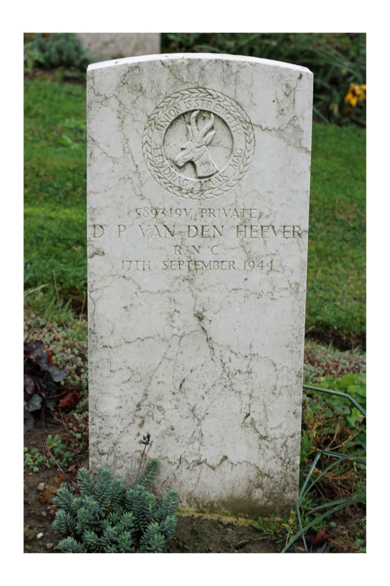 HEEVER D.P. van den -1944
