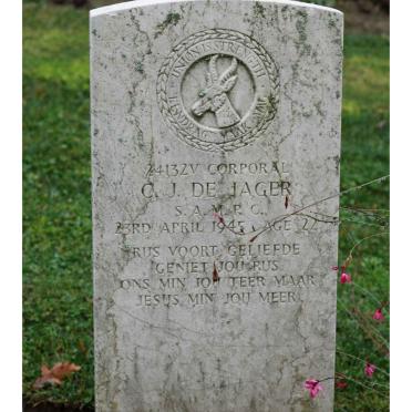 JAGER C.J., de -1945