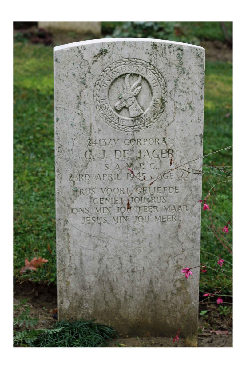 JAGER C.J., de -1945