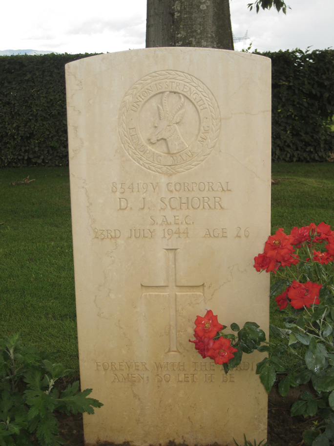 SCHORR D.J. -1944