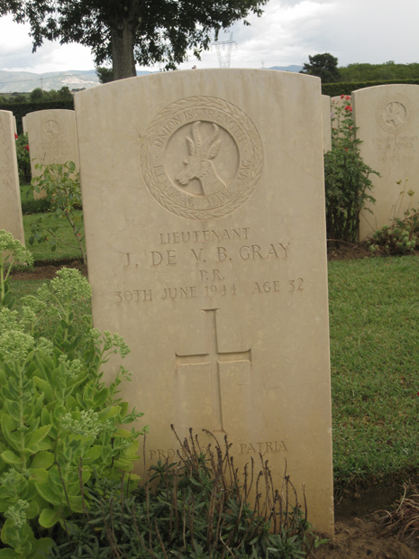 GRAY J. DE V.B. -1944