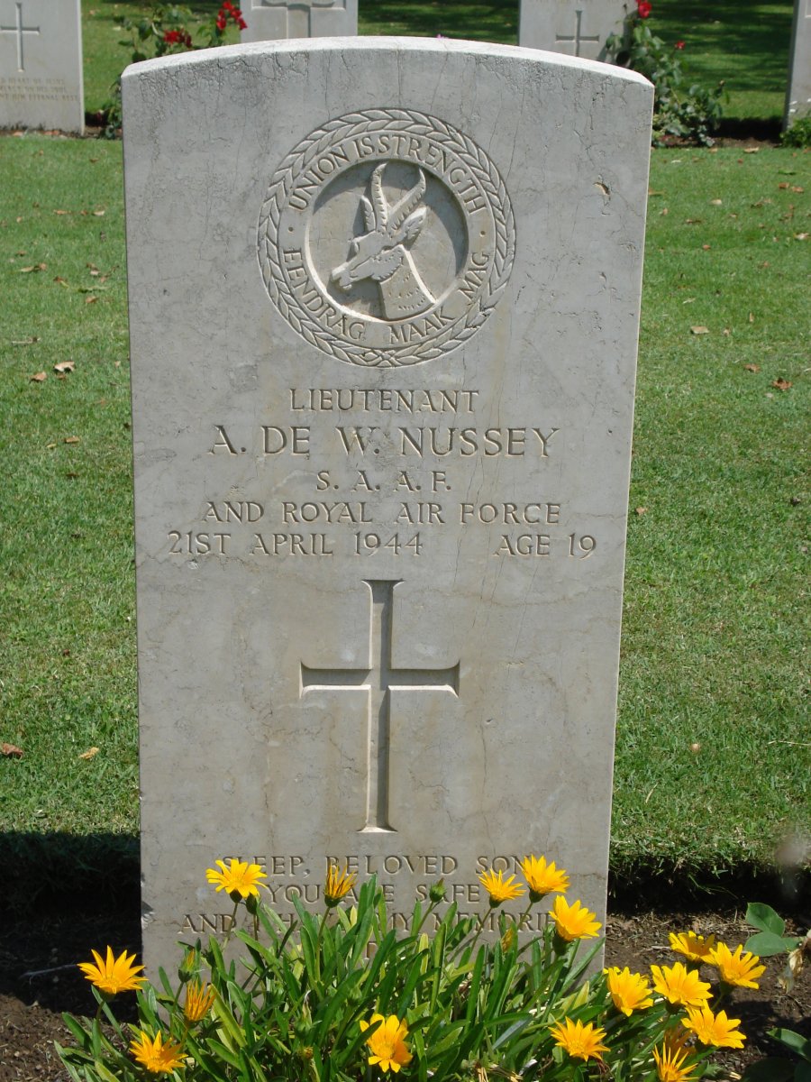 NUSSEY A. dE W. -1944
