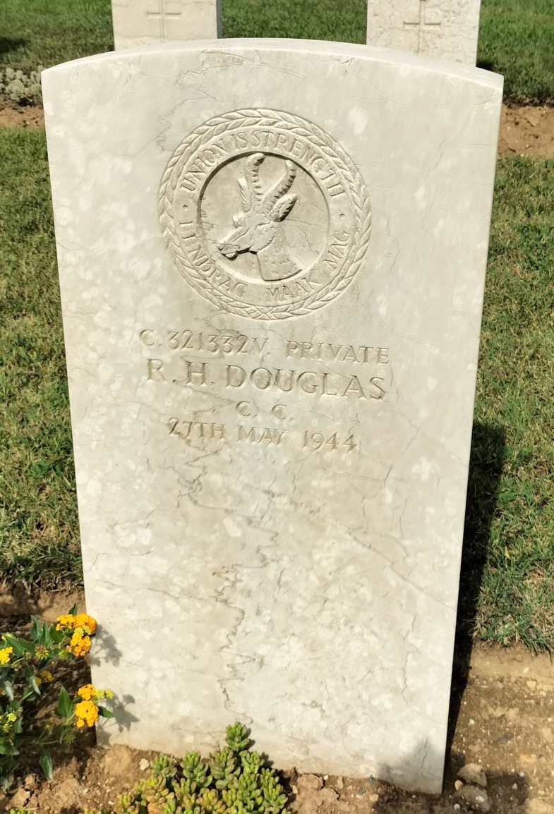 DOUGLAS R.H. -1944