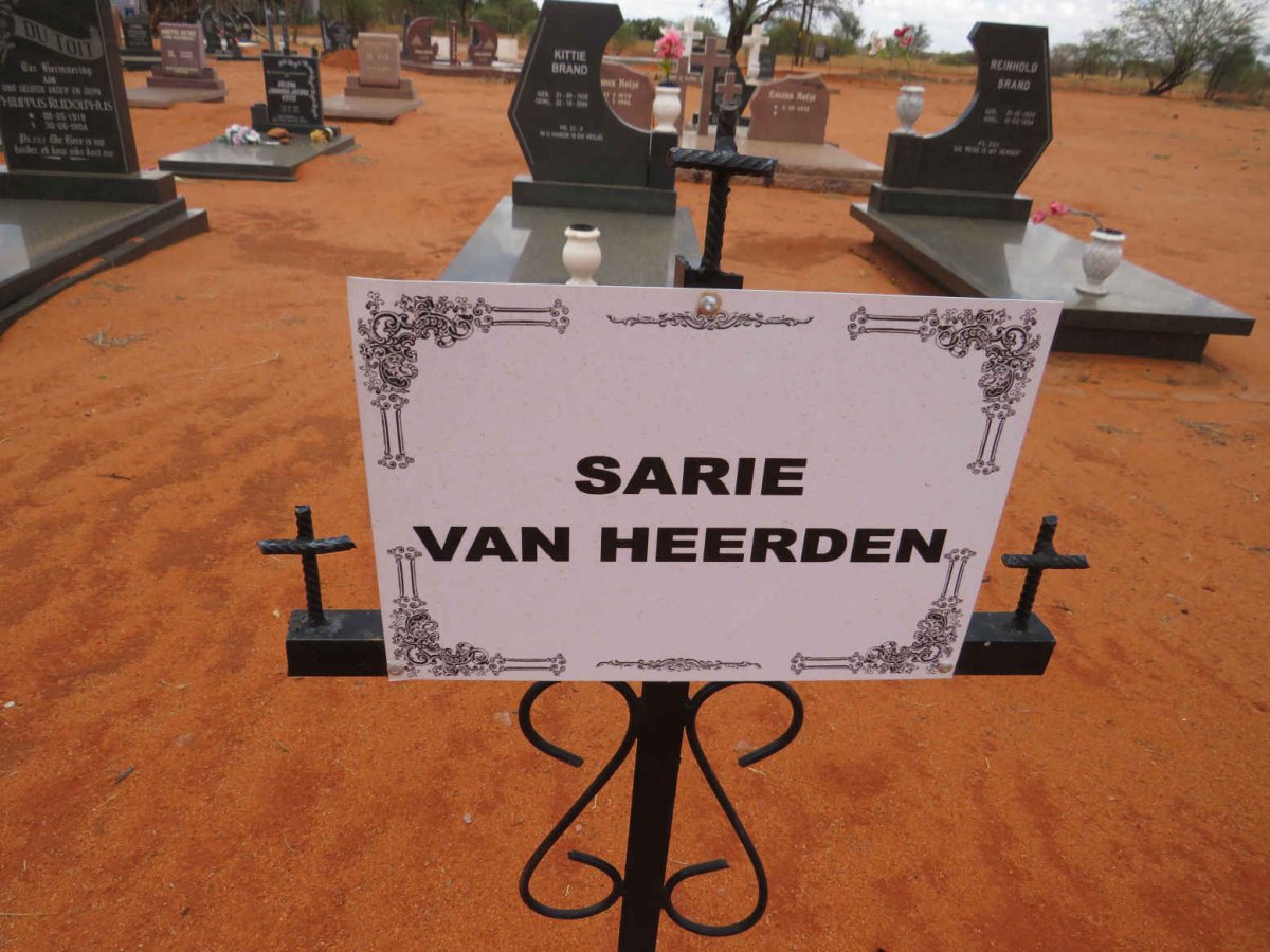 HEERDEN Sarie, van 