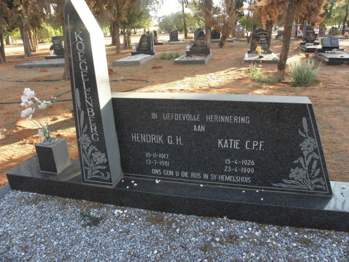 KOEGELENBERG Hendrik G.H. 1917-1981 &amp; Katie C.P.F. 1926-1999