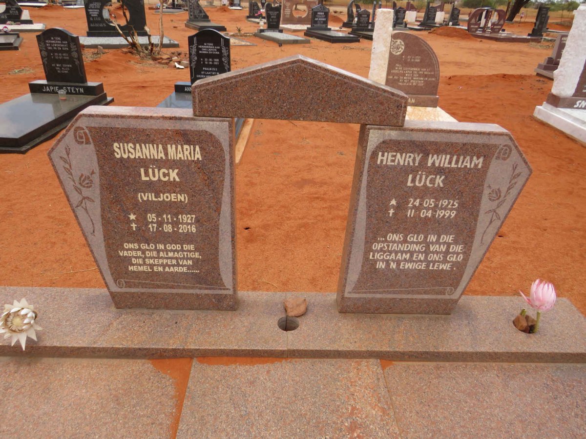 LUCK Henry William 1925-1999 & Susanna Maria VILJOEN 1927-2016