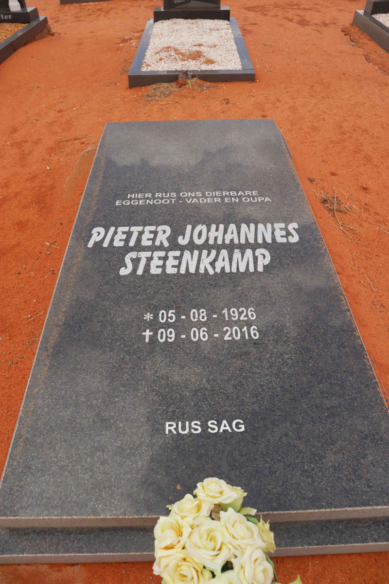 STEENKAMP Pieter Johannes 1926-2016