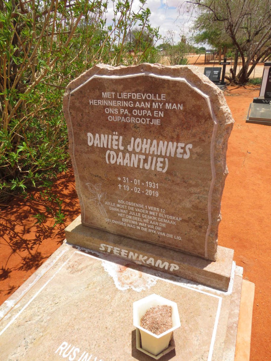 STEENKAMP Daniel Johannes 1931-2019