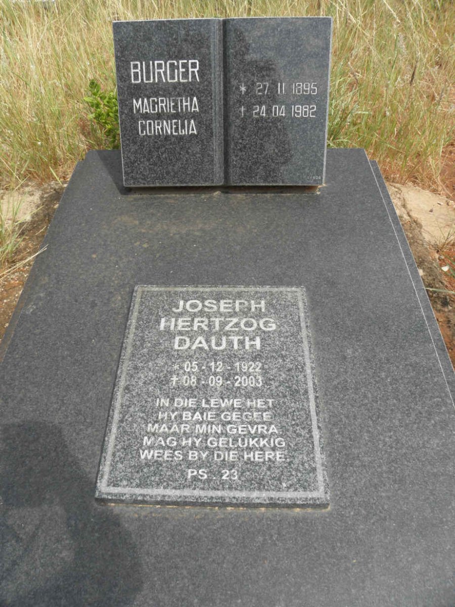 BURGER Magrietha Cornelia 1895-1982 :: DAUTH Joseph Hertzoh 1922-2003