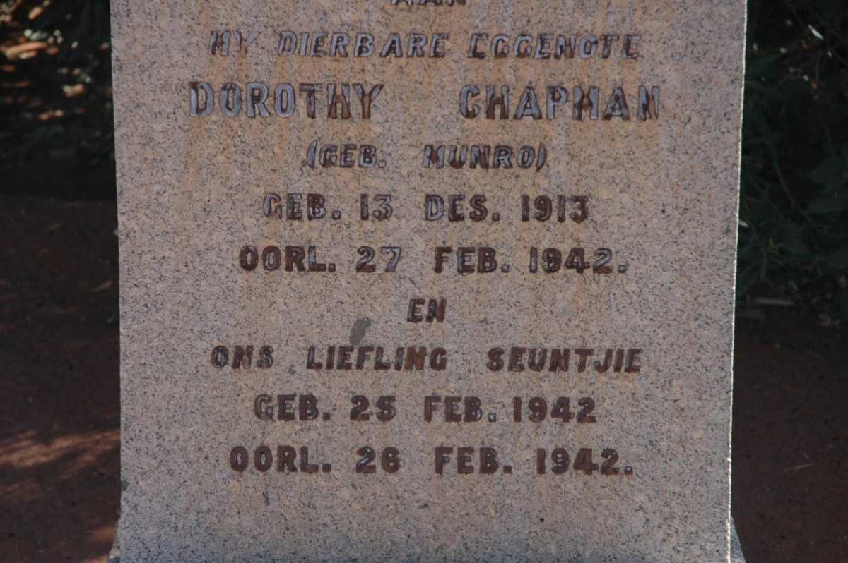 CHAPMAN Dorothy nee MUNRO 1913-1942 :: CHAPMAN 1942-1942