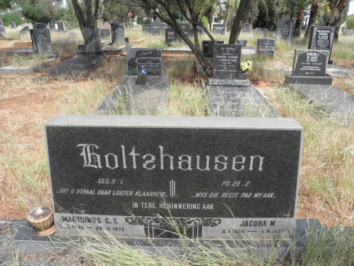 HOLTZHAUSEN Marthinus C.T. 1890-1973 &amp; Jacoba M. 1904-1977