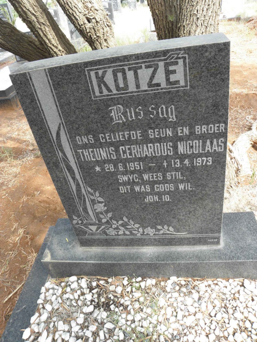 KOTZE Theunis Gerhardus Nicolaas 1951-1973