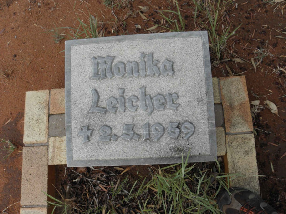LEICHER Monika -1959