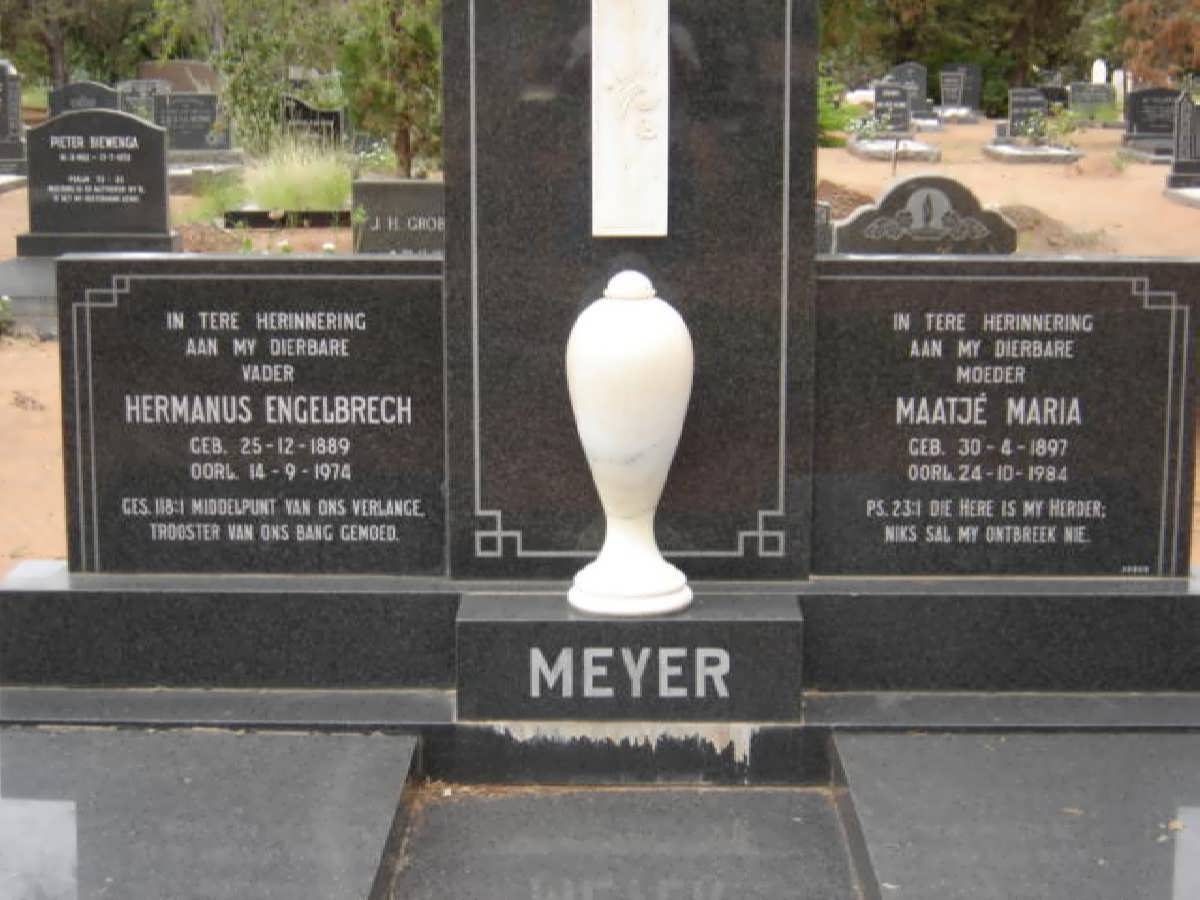 MEYER Hermanus Engelbrecht 1889-1974 &amp; Maatjé Maria 1897-1984