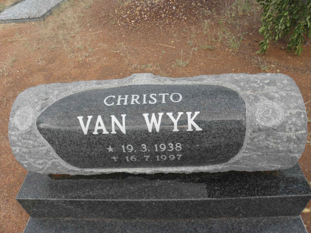 WYK Christo, van 1938-1997