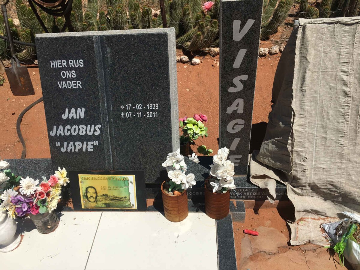 VISAGIE Jan Jacobus 1939-2011 &amp; Charlotte Talita 1948-