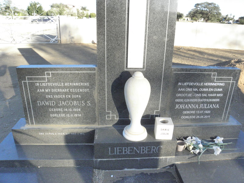 LIEBENBERG Dawid Jacobus S. 1908-1974 &amp; Johanna Juliana 1920-2011