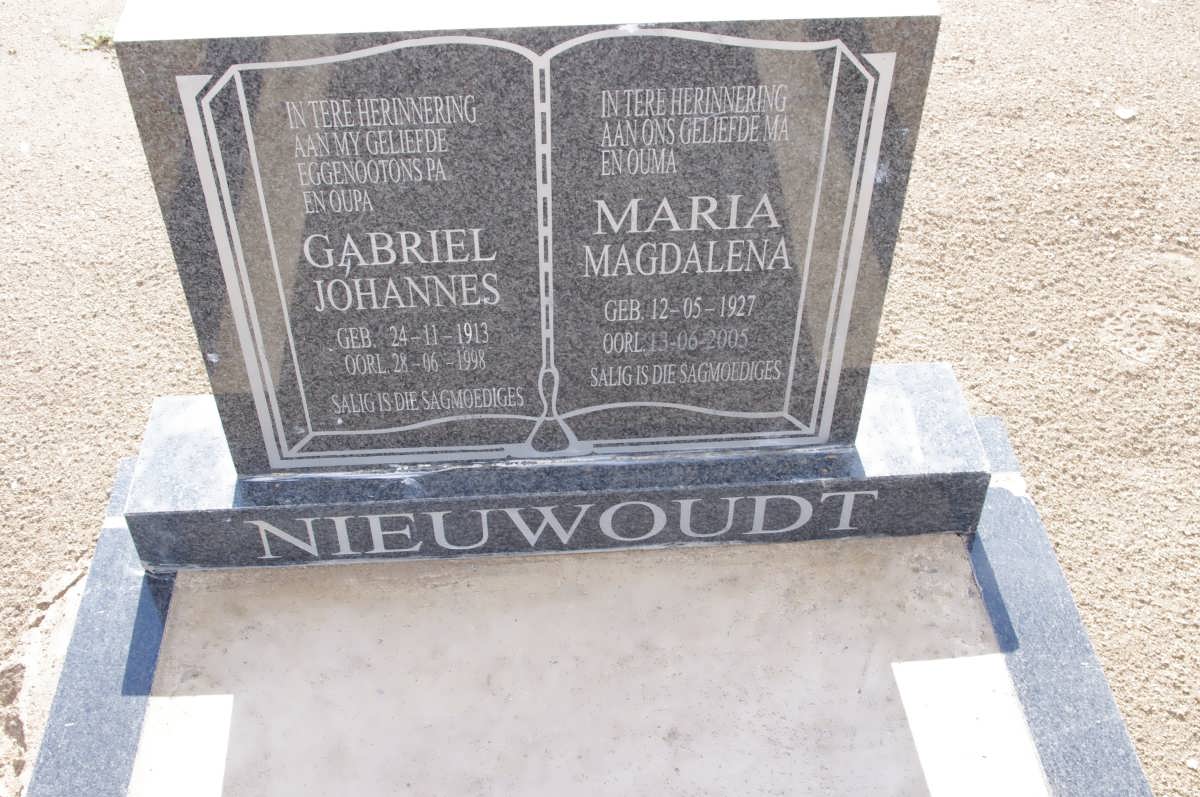 NIEUWOUDT Gabriel Johannes 1913-1998 &amp; Maria Magdalena 1927-2005