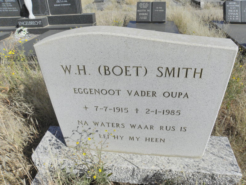 SMITH W.H. 1915-1985