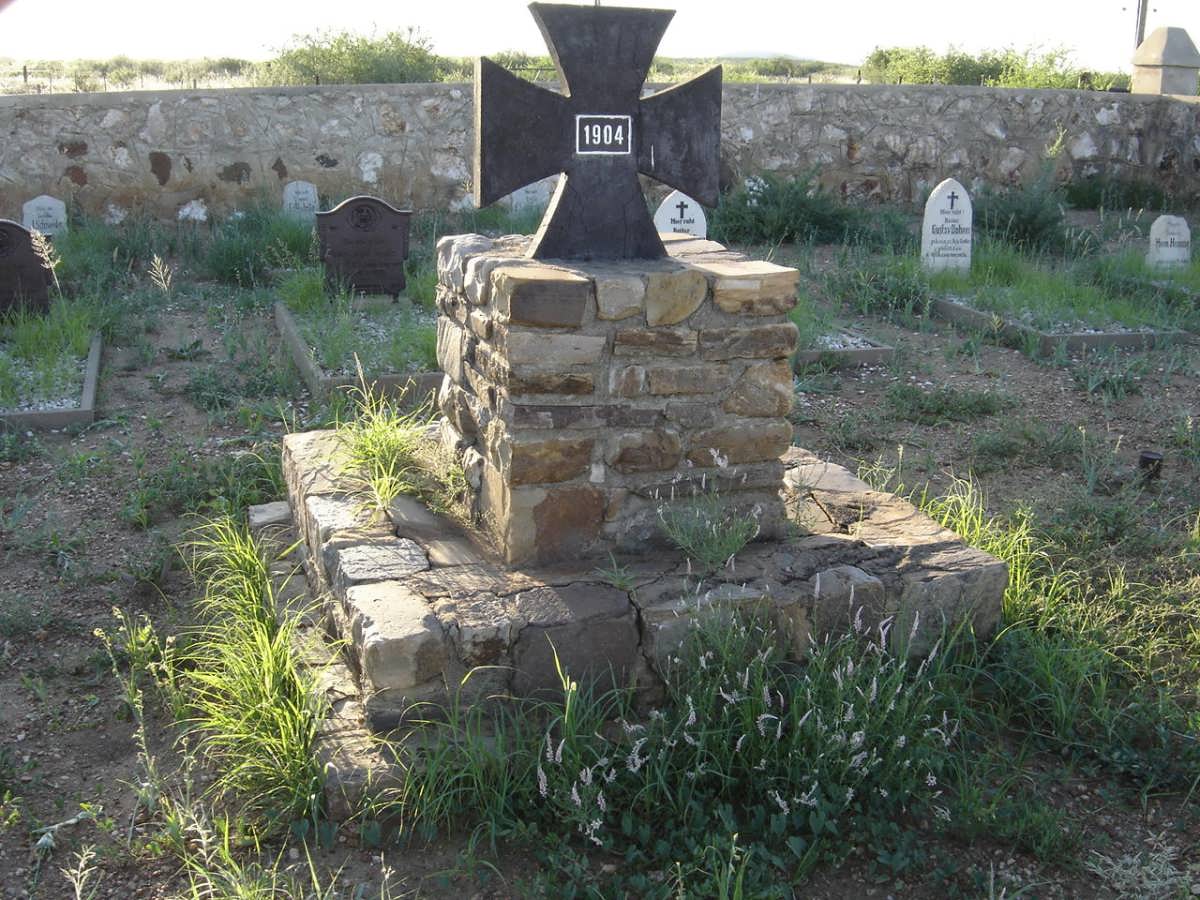 3. Central Memorial 1904