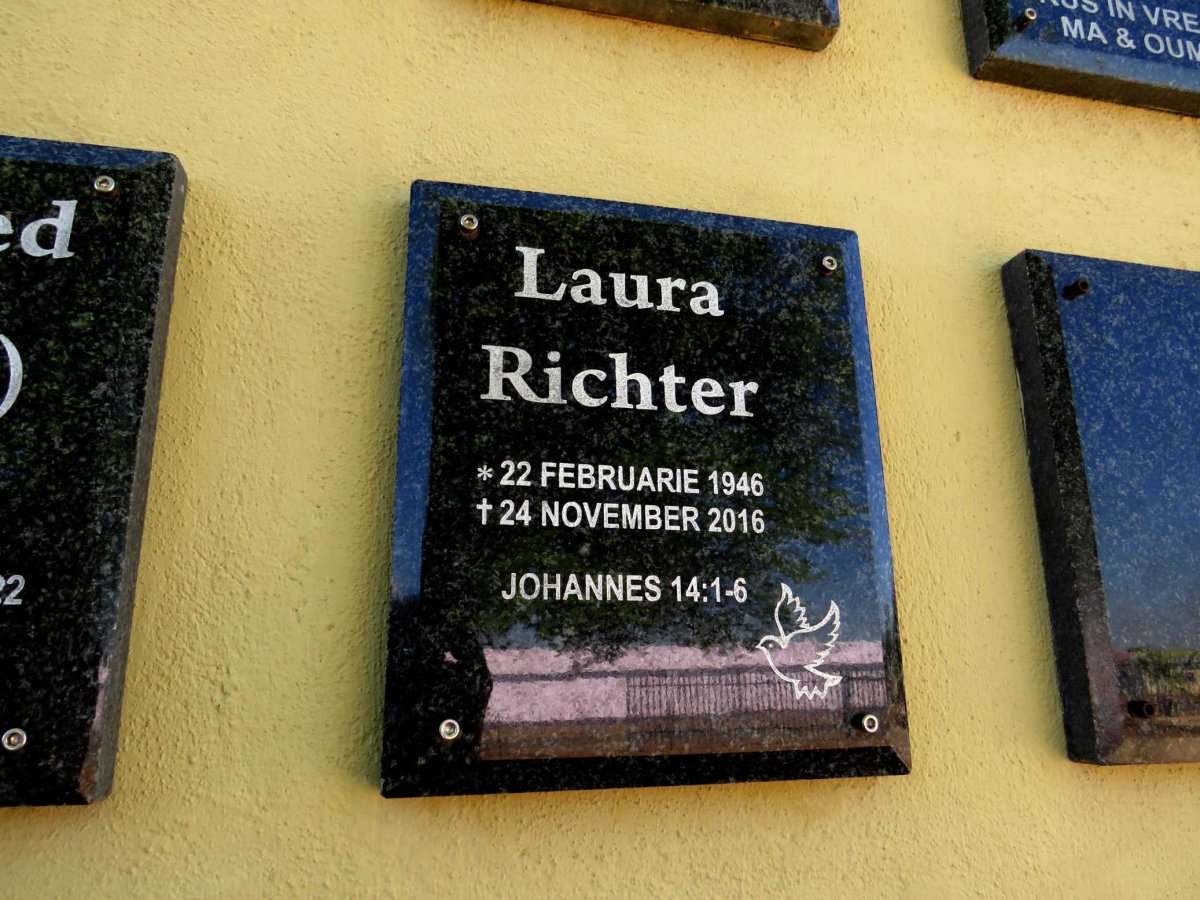 RICHTER Laura 1946-2016