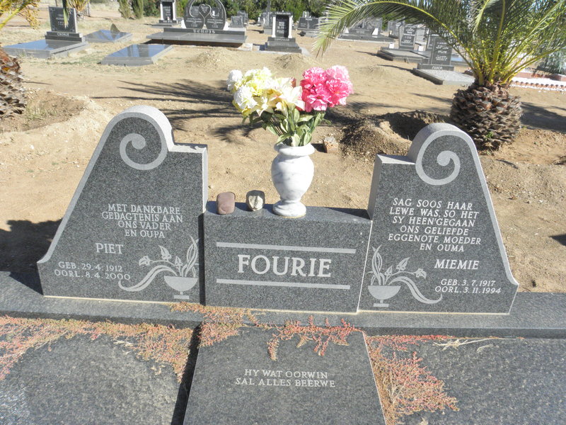 FOURIE Piet 1912-2000 &amp; Miemie 1917-1994