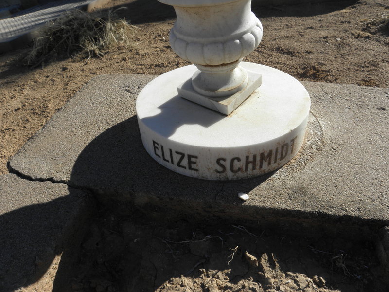 SCHMIDT Elize