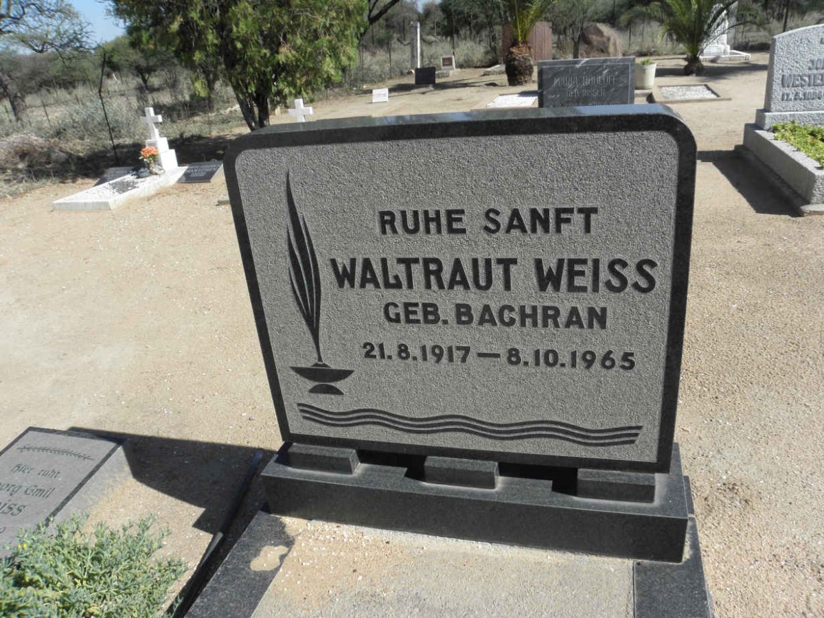 WEISS Waltraut nee BACHRAN 1917-1965