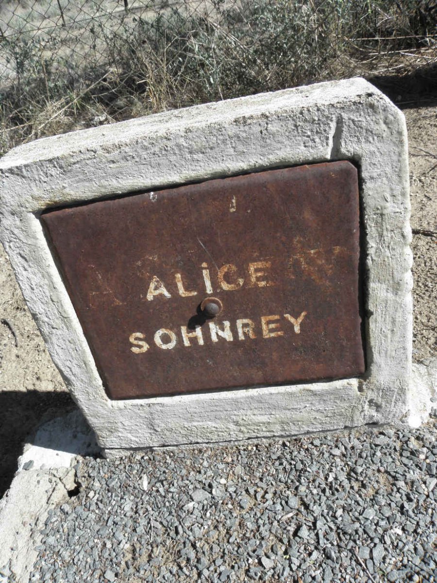 SOHNREY A. Alice ?