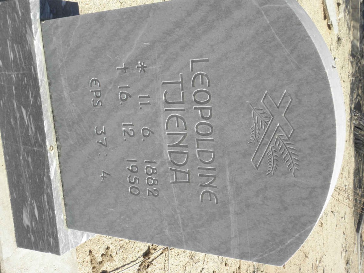 TJIENDA Leopoldine 1882-1950