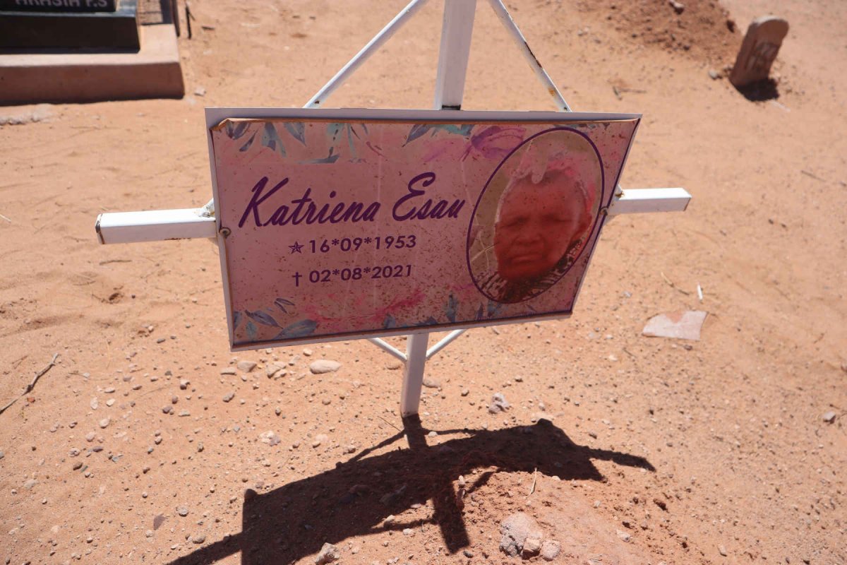 ESAU Katriena 1953-2021
