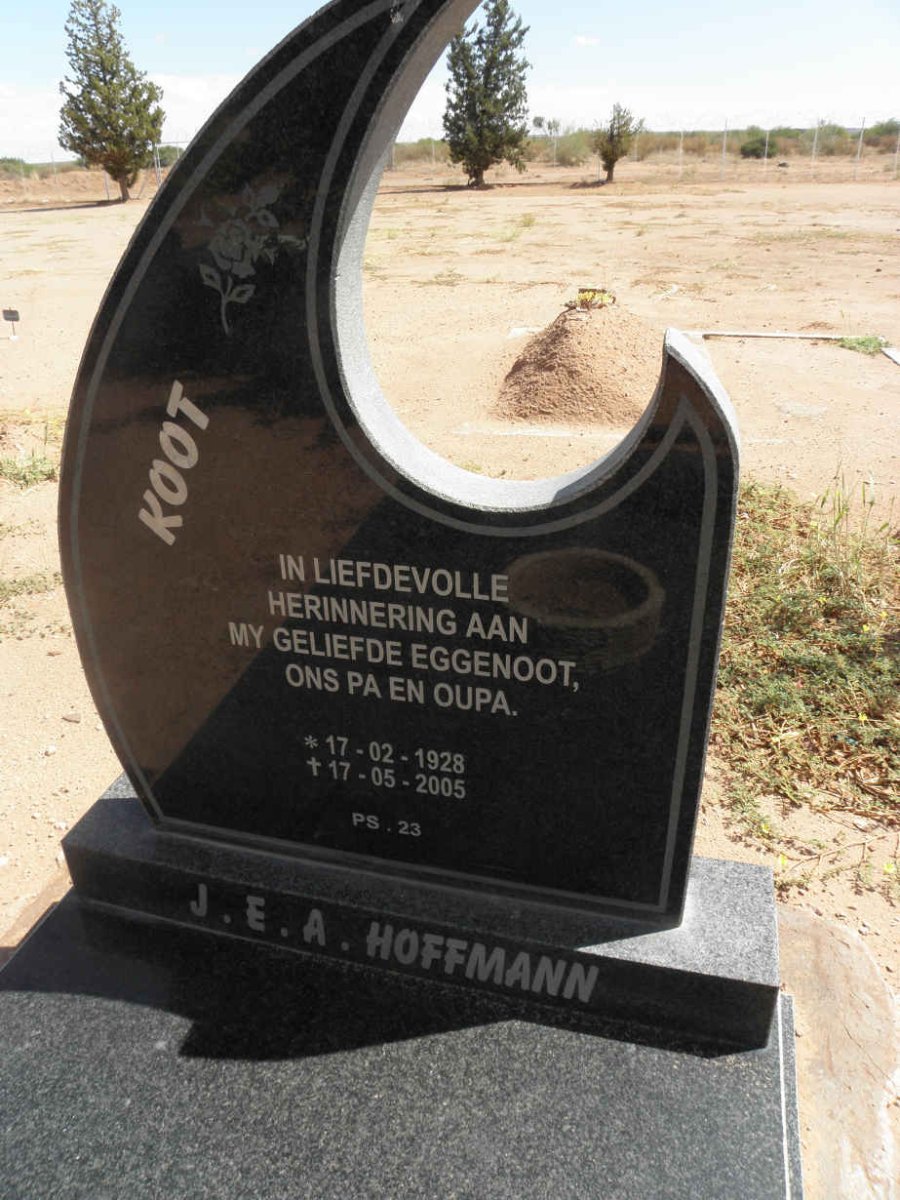 HOFFMANN J.E.A. 1928-2005