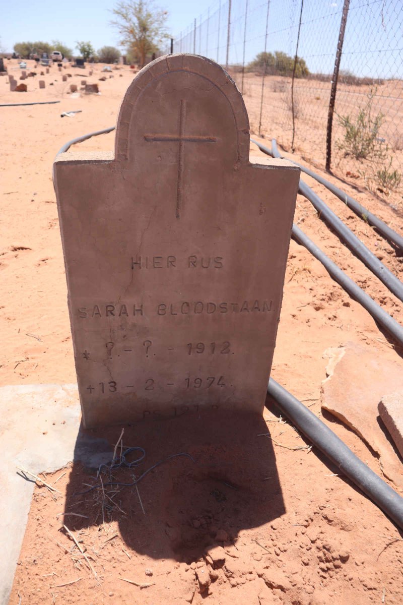 BLOODSTAAN Sarah 1912-1974