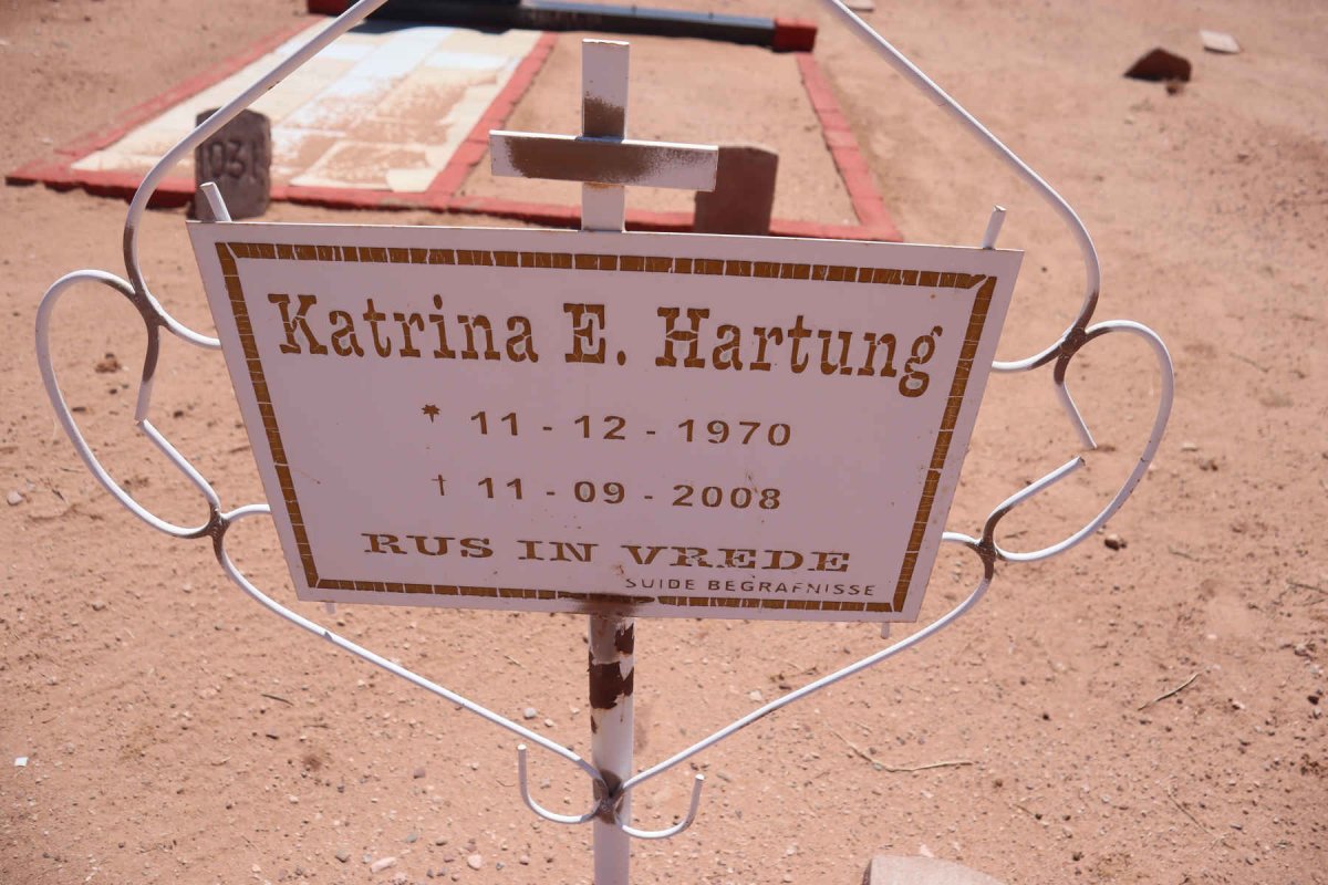HARTUNG Katrina E. 1970-2008