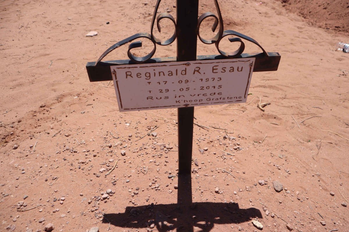 ESAU Reginald R. 1973-2015