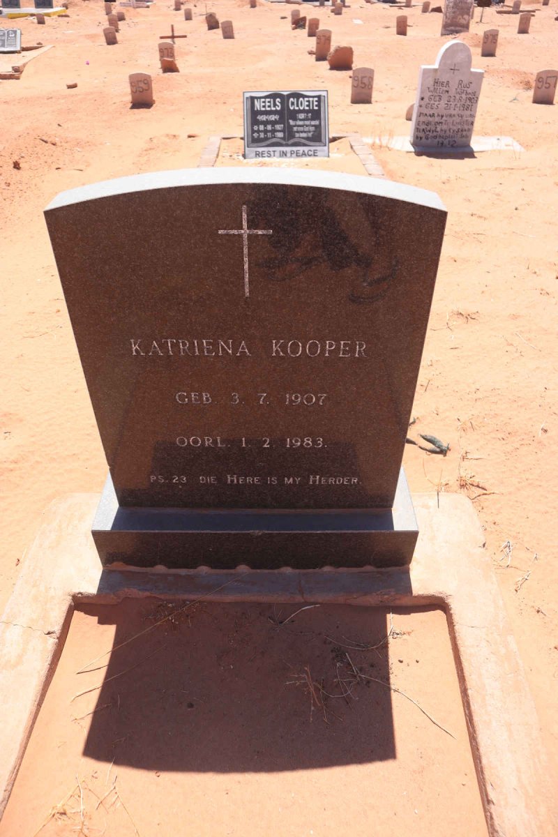 KOOPER Katriena 1907-1983