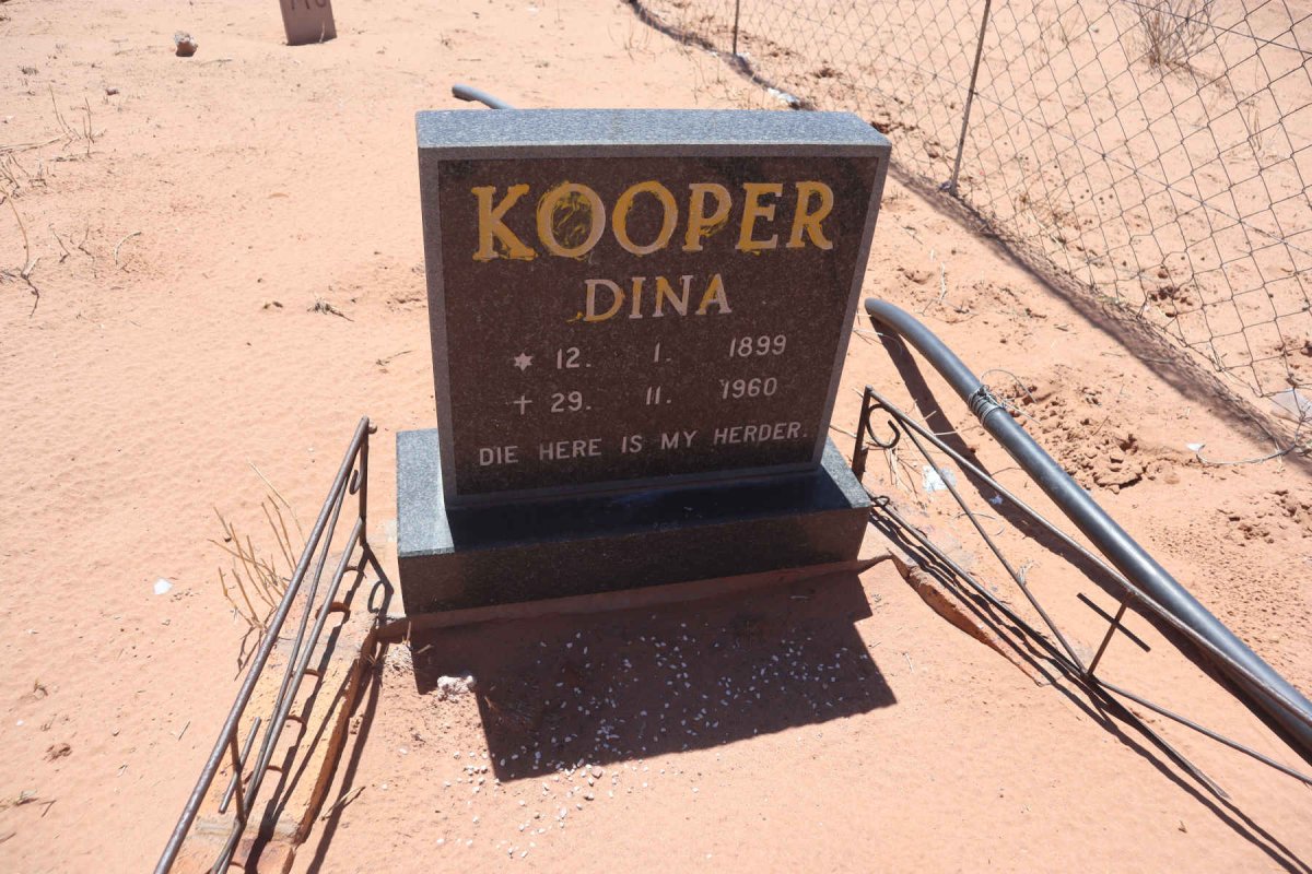 KOOPER Dina 1899-1960
