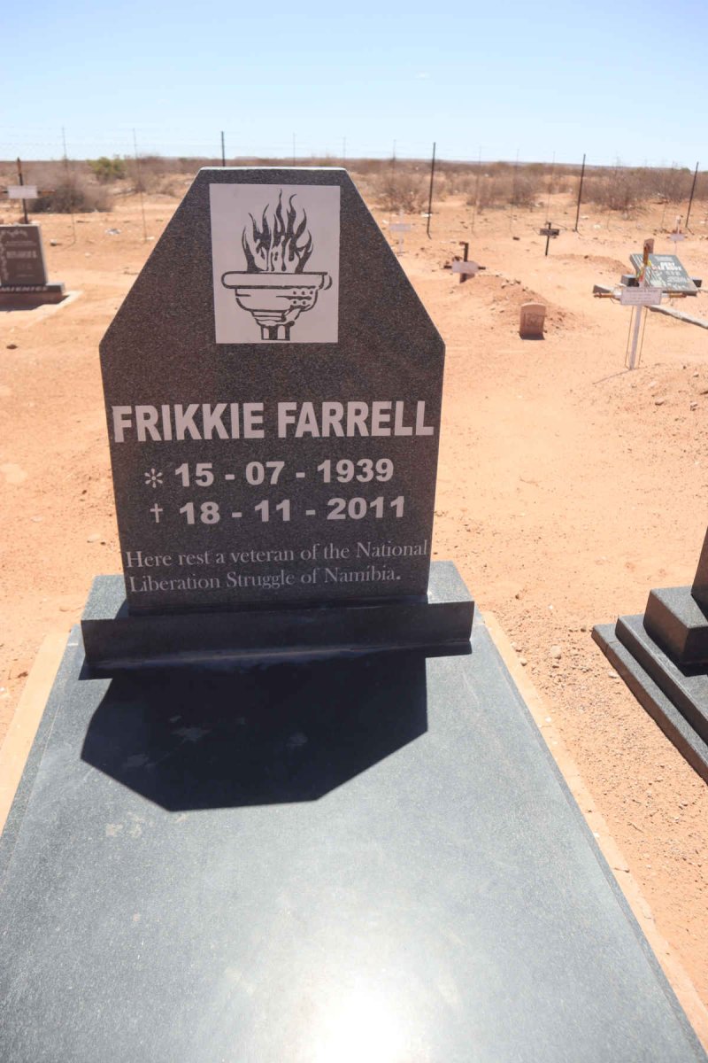 FARRELL Frikkie 1939-2011