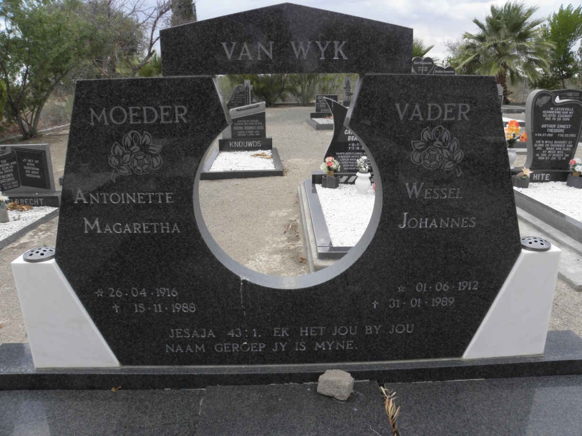 WYK Wessel Johannes, van 1912-1989 &amp; Antoinette Magaretha 1916-1988