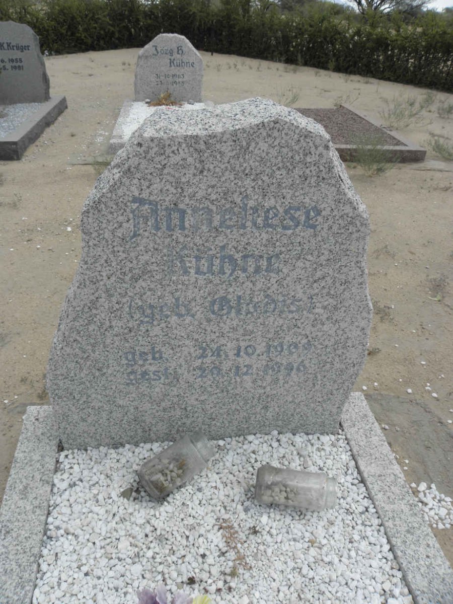 KÜHNE Anneliese nee OLADIS 1909-1996