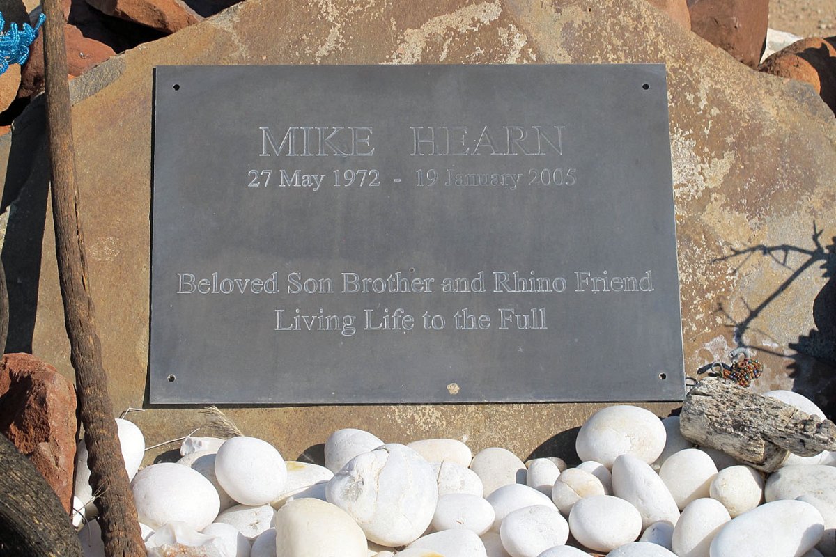HEARN Mike 1972-2005