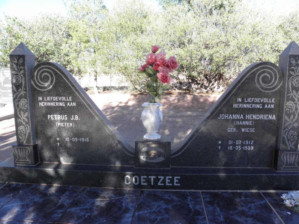 COETZEE Petrus J.B. 1916- &amp; Johanna Hendriena WIESE 1912-1999
