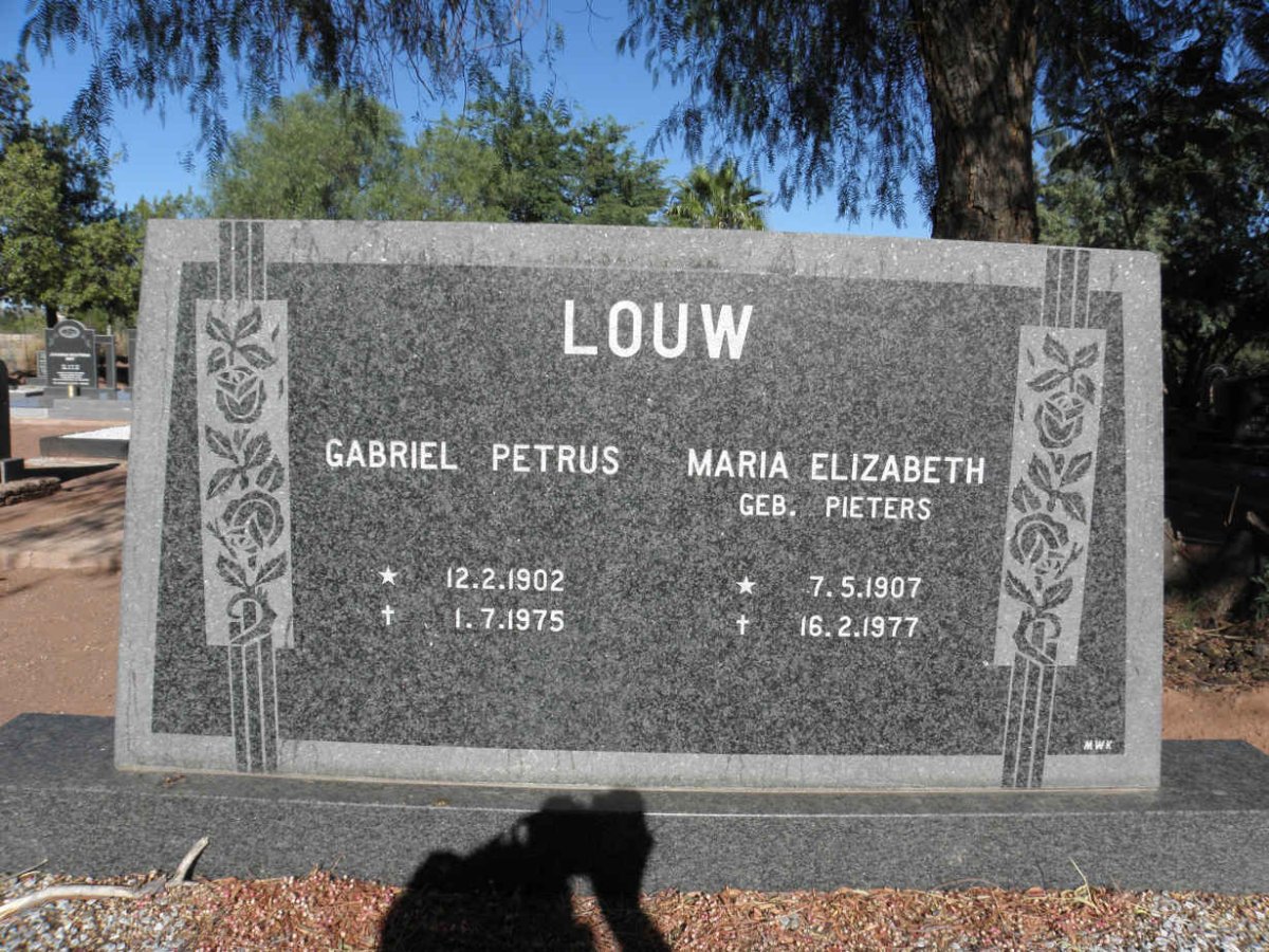 LOUW Gabriel Petrus 1902-1975 &amp; Maria Elizabeth PIETERS 1907-1977
