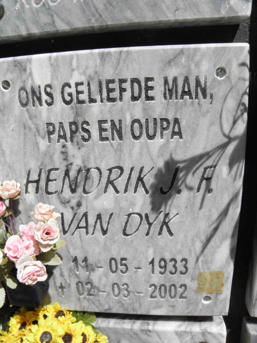 DYK Hendrik J.F., van 1933-2002