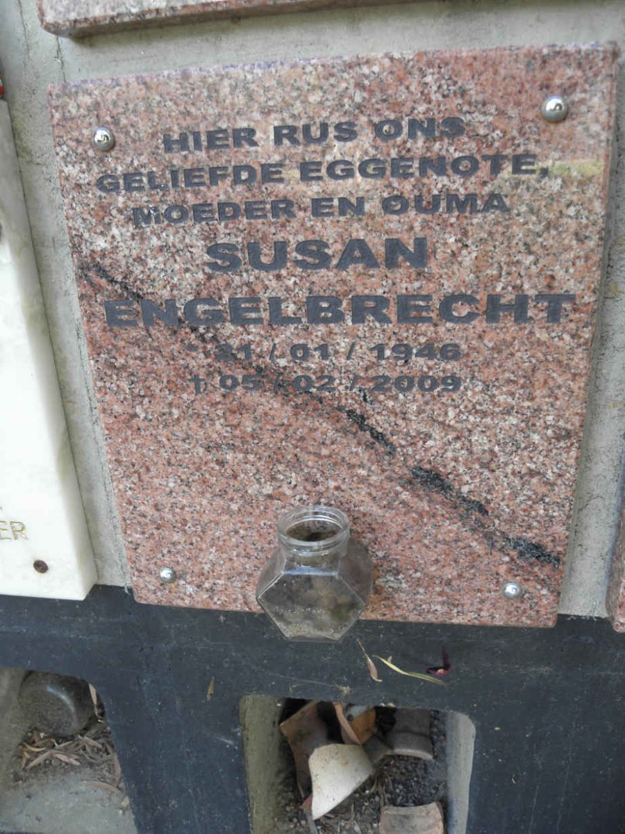 ENGELBRECHT Susan 1946-2009
